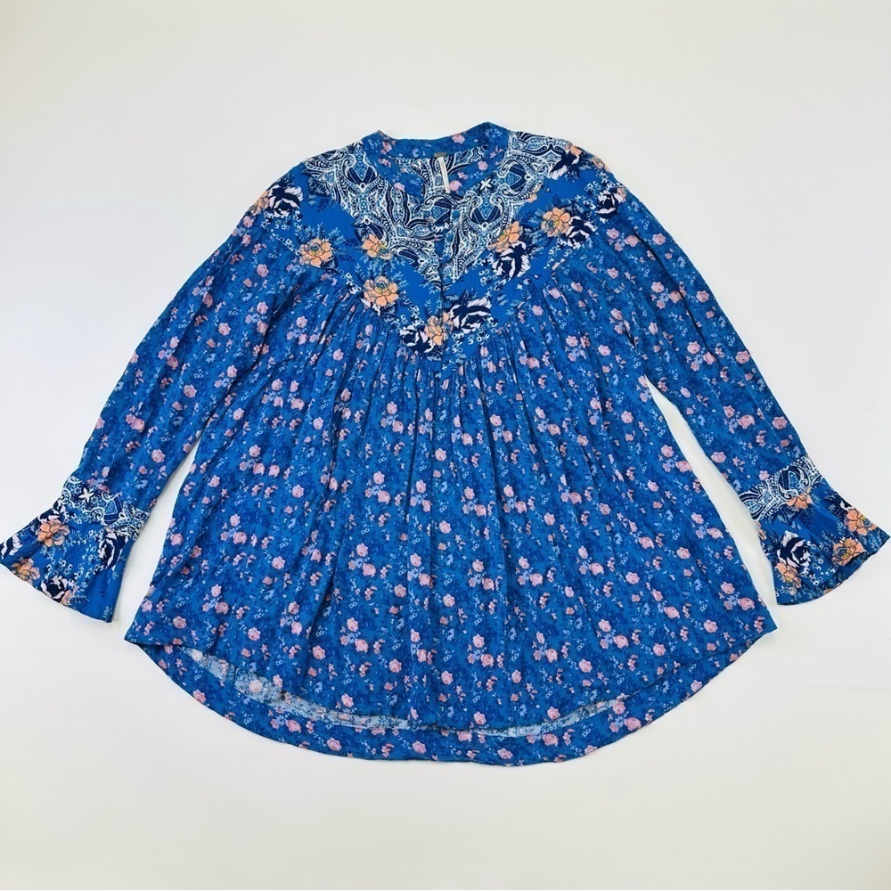 Free People Wildflower Fields Henley Blue Floral Bell Sleeves Tunic Women Small